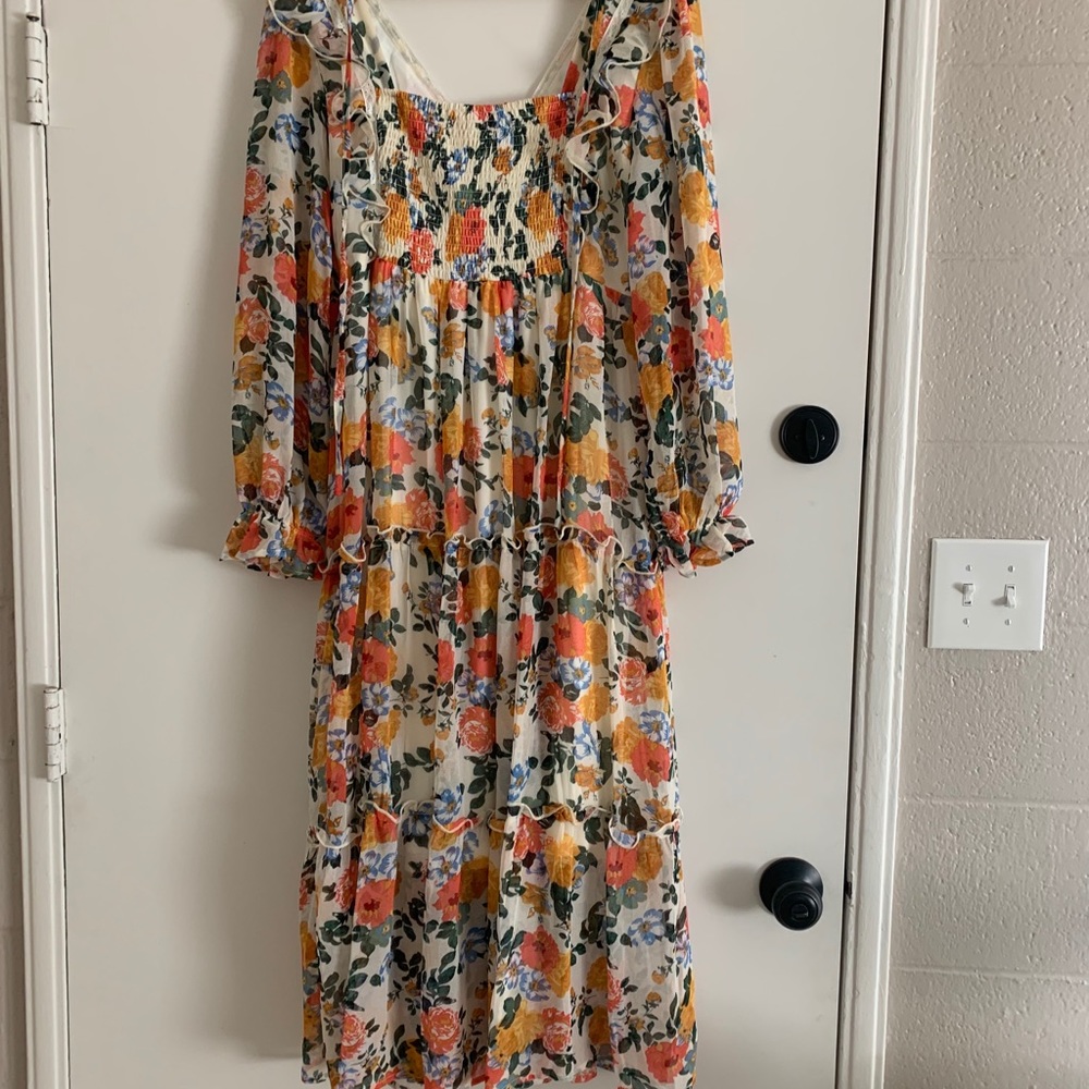 Vanessa Dress I’m Creme Floral NWT - Picture 4 of 6